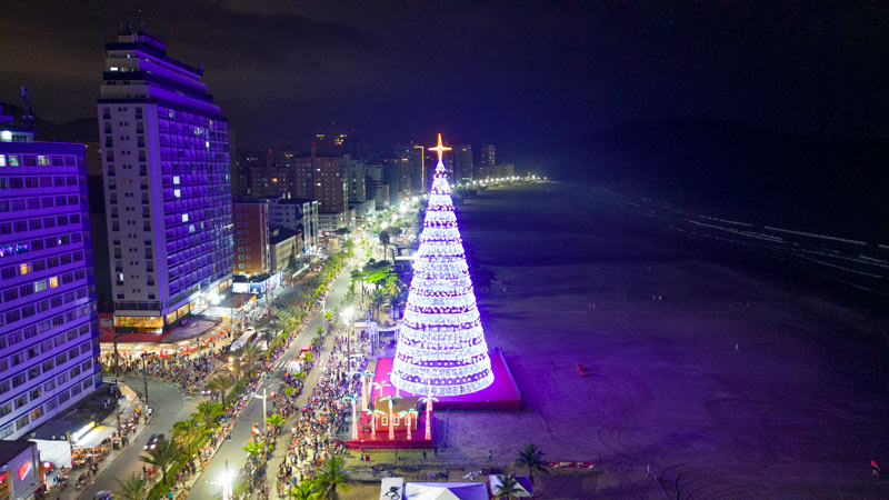 Árvore de Natal em Praia Grande SP.